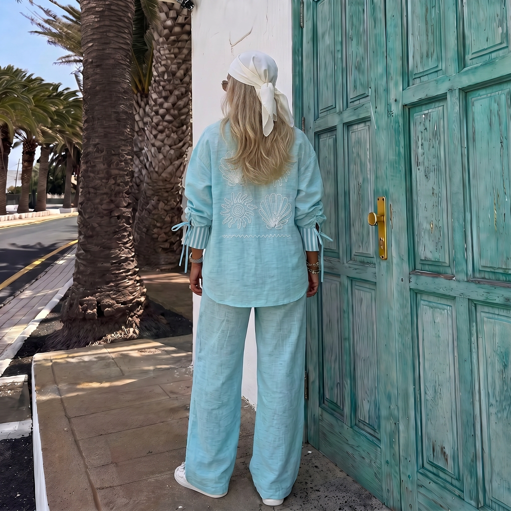 Turquoise shells set