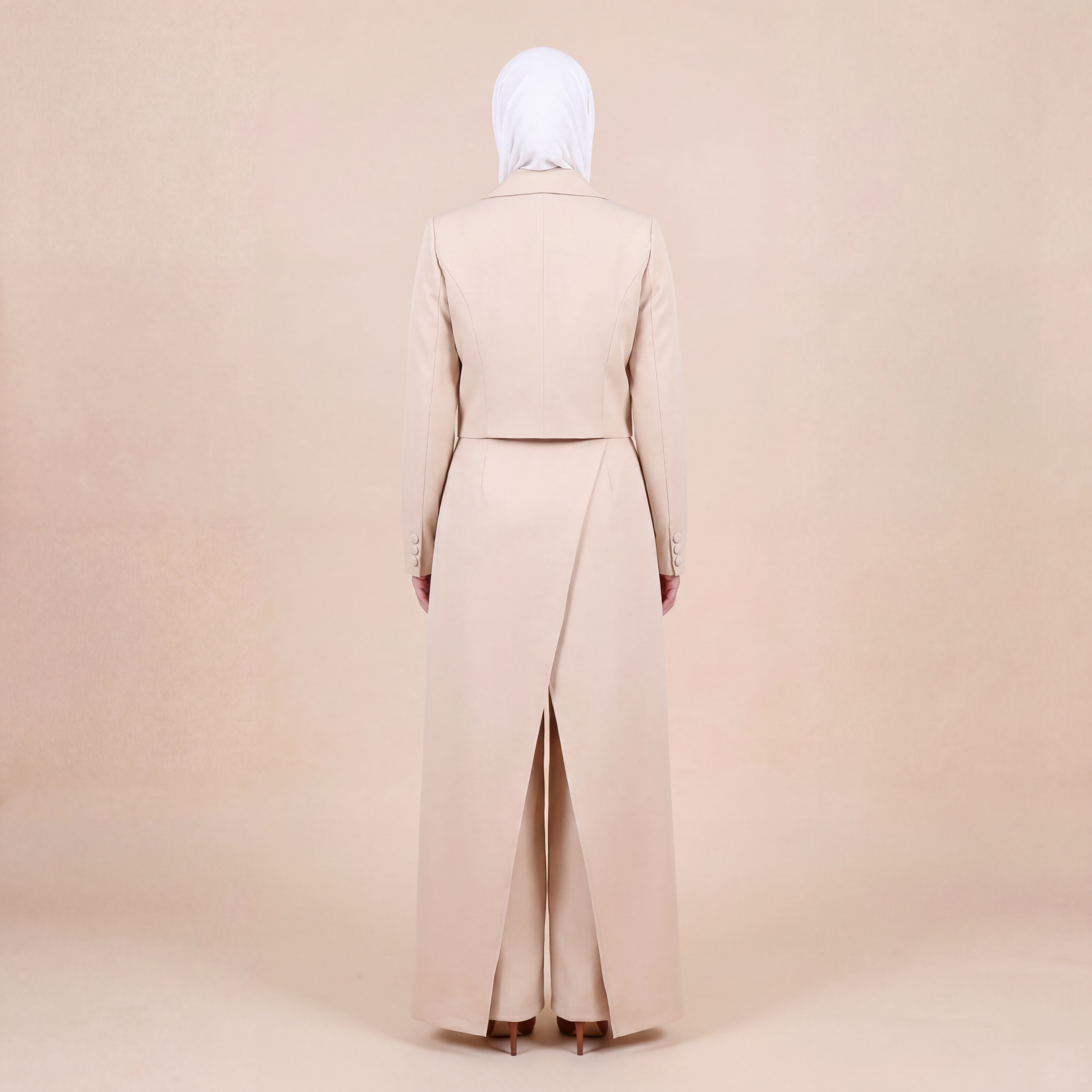 Beige Noir