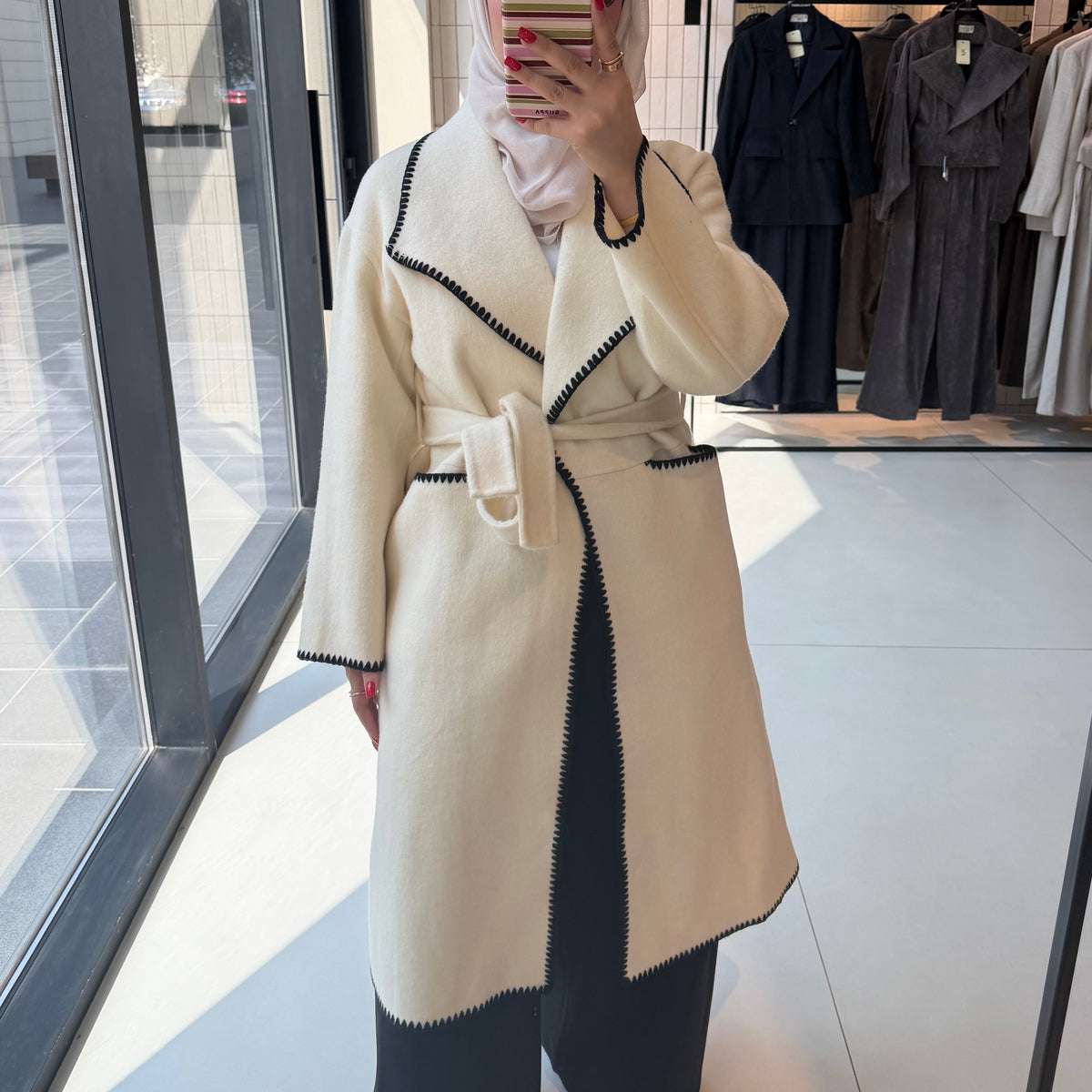 WINTER OFFWHITE COAT