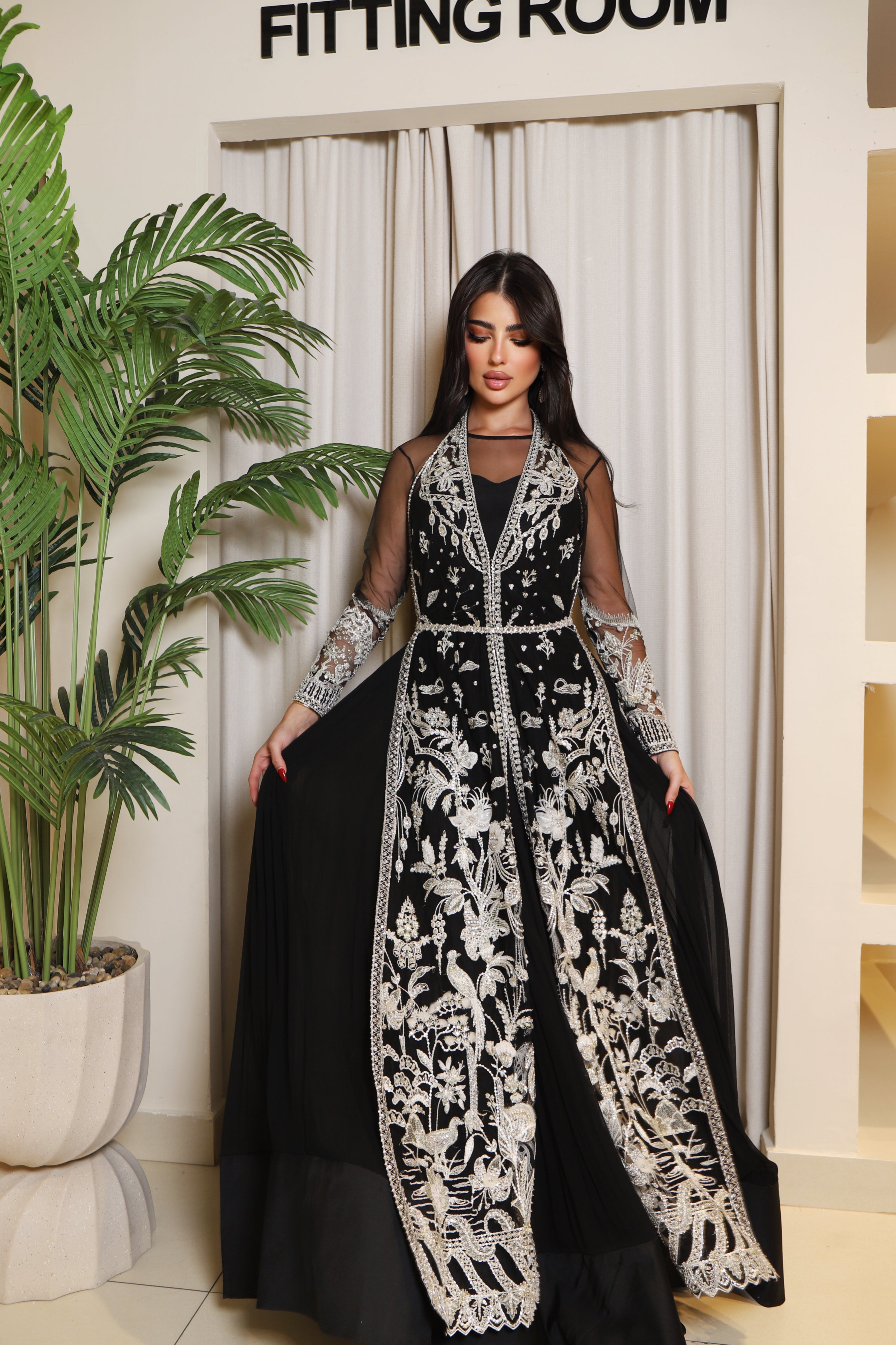 LUXURY BLACK