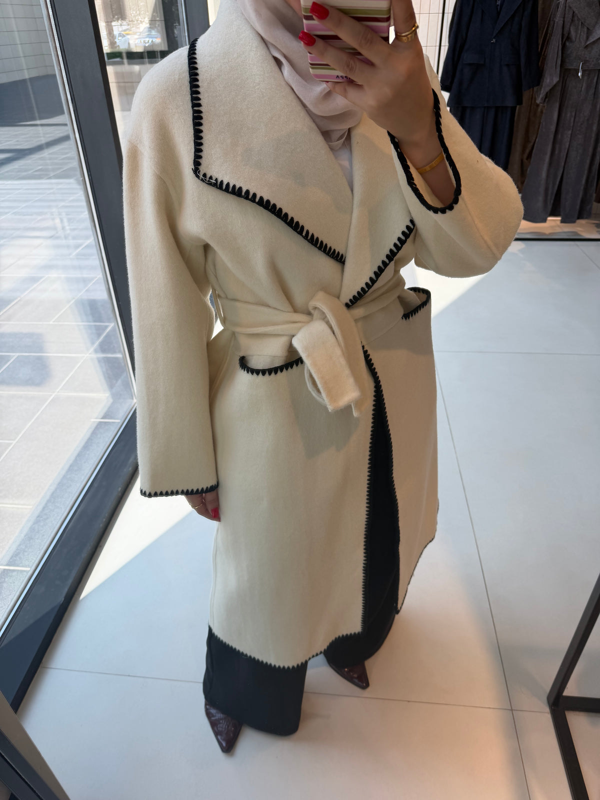 WINTER OFFWHITE COAT